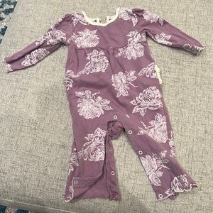 12 mos Burt’s bees Vintage rose organic cotton ruffle jumpsuit